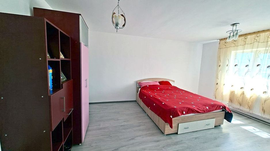 Garsonieră 41 mp — Funcționează ca Apartament cu O Cameră in Tecuci - Poză 1