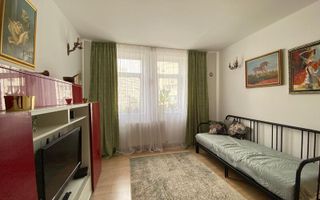 Apartament cu doua camere decomandat, piata Domenii - Poză 1