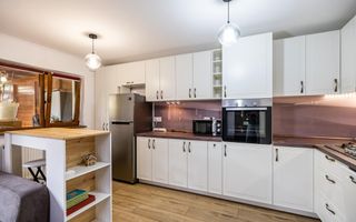 Casa parter, renovata, mobilata, gradina amenajata, str Petofi Sandor-Dumbravita - Poză 6
