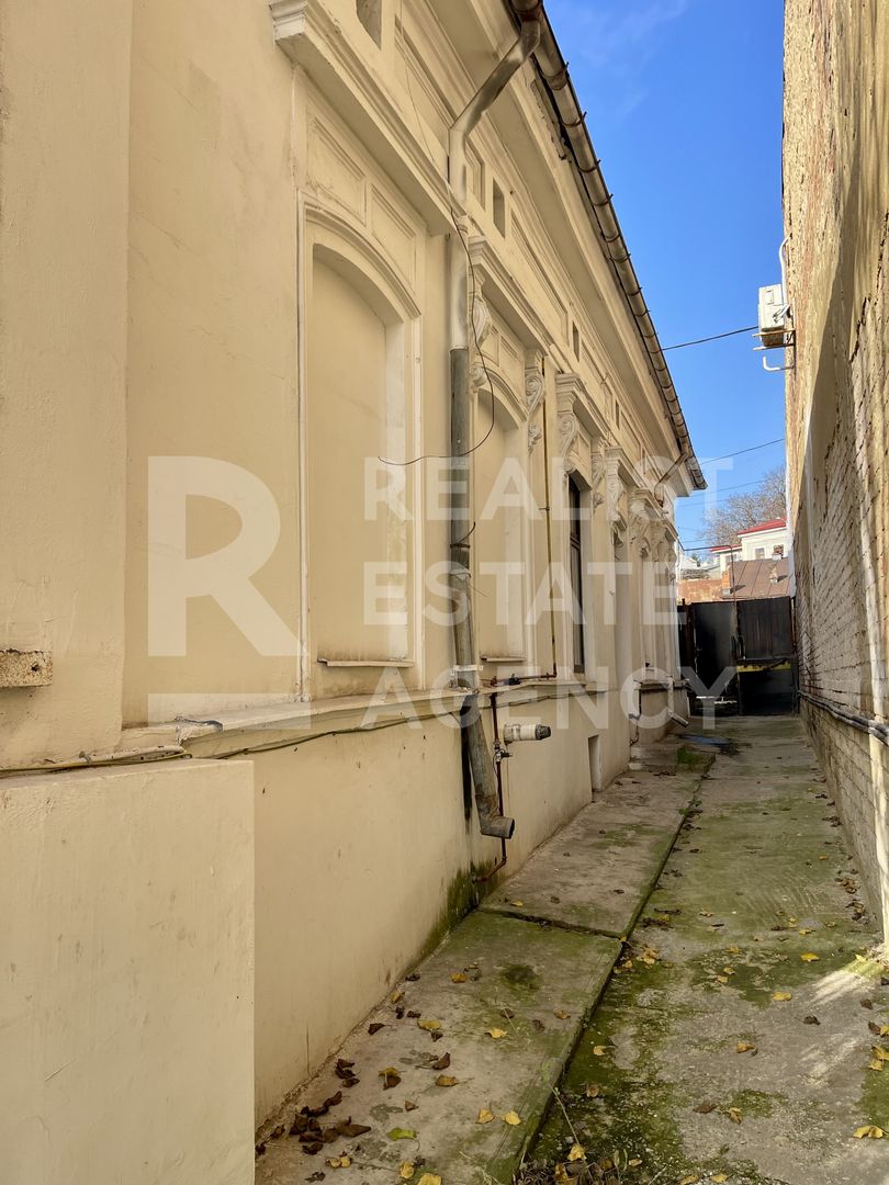 De vânzare – Clădire impresionantă, 11 camere, 9 dormitoare, Păcurari - Poză 11