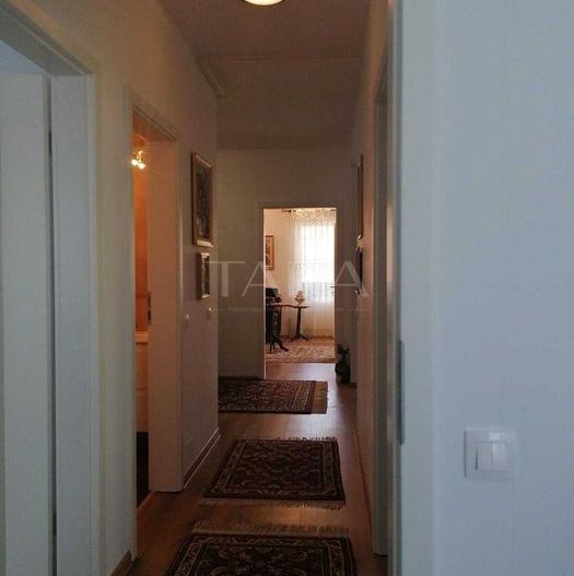 Apartament cu 3 camere, 2 băi, 2 balcoane și parcare, zona Zorilor. - Poză 4
