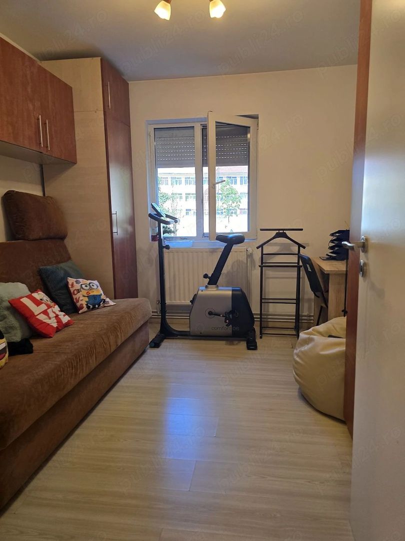 vand apartament 3 camere Circumvalatiunii  Favorit amenajat centrala - Poză 6