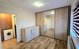 De închiriat apartament 3 camere Micro 16 Parter - Poză 5