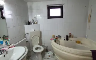 Casa cu 1064 mp teren, ideala pentru pensiune - Poză 24