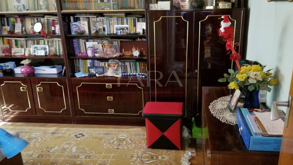 4 camere decomandate în Mănăștur – potențial excelent. - Poză 4