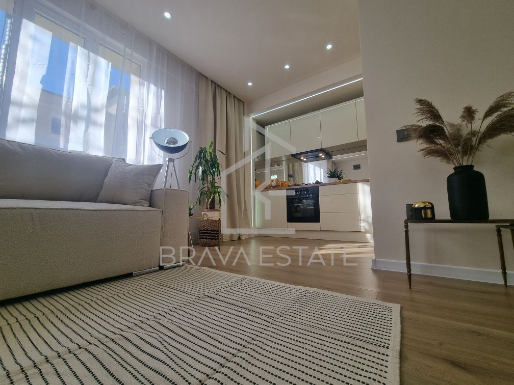 Apartament 2 camere , ultrafinisat,zona semicentrala - Poză 4