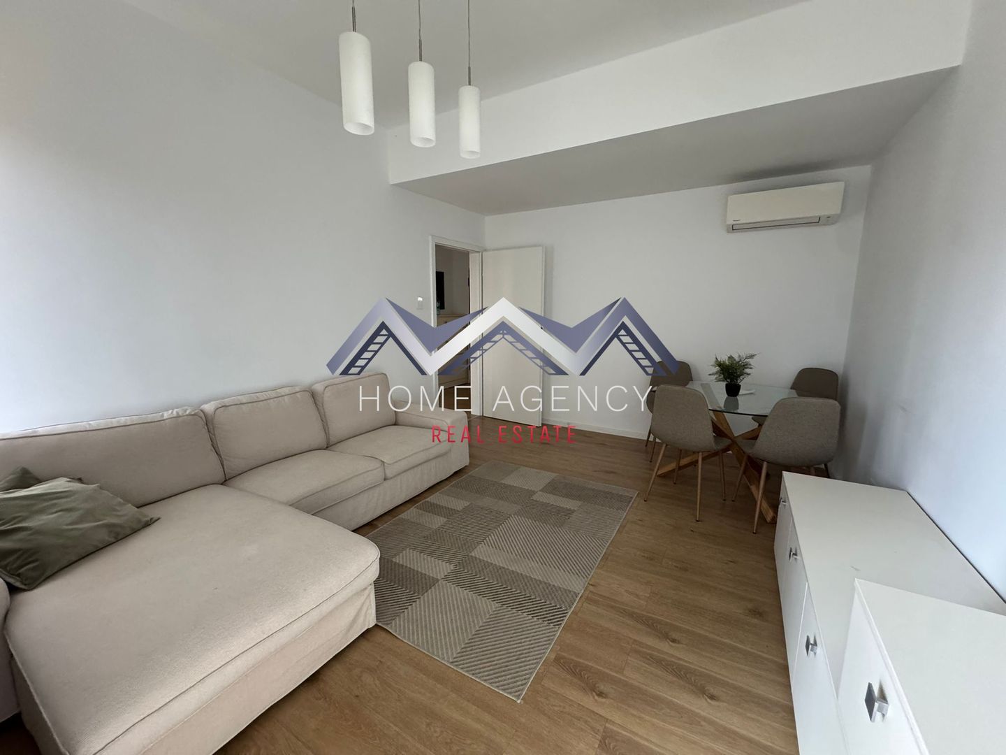 Apartament premium de 3 camere disponibil pentru închiriere în zona Băneasa - Poză 1