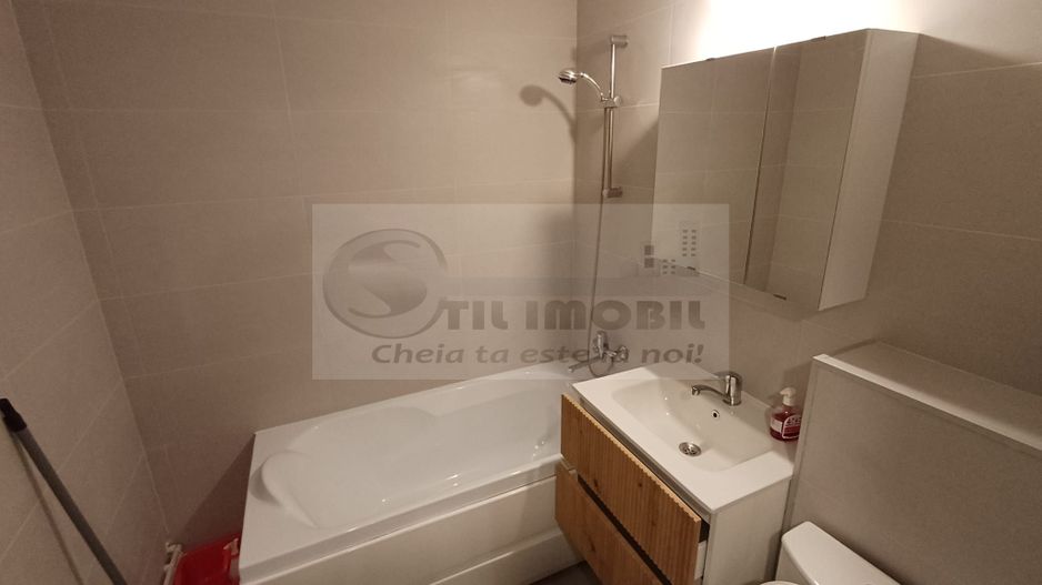 Apartament 3 camere Decomndat RENOVAT–  vis-a-vis de Palas Mall - Poză 19