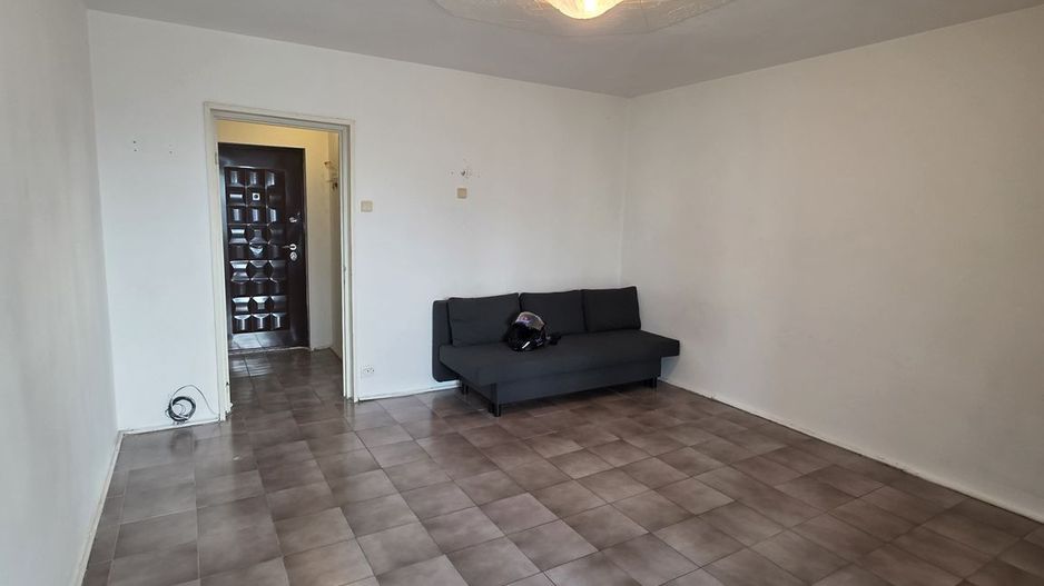 Vedere panoramica spre apus // spatioasa // imobil renovat - Poză 3