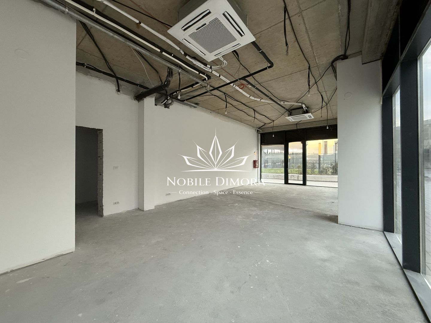 SAD - Spatiu comercial Central ideal pentru cafenea  / magazin - Poză 1