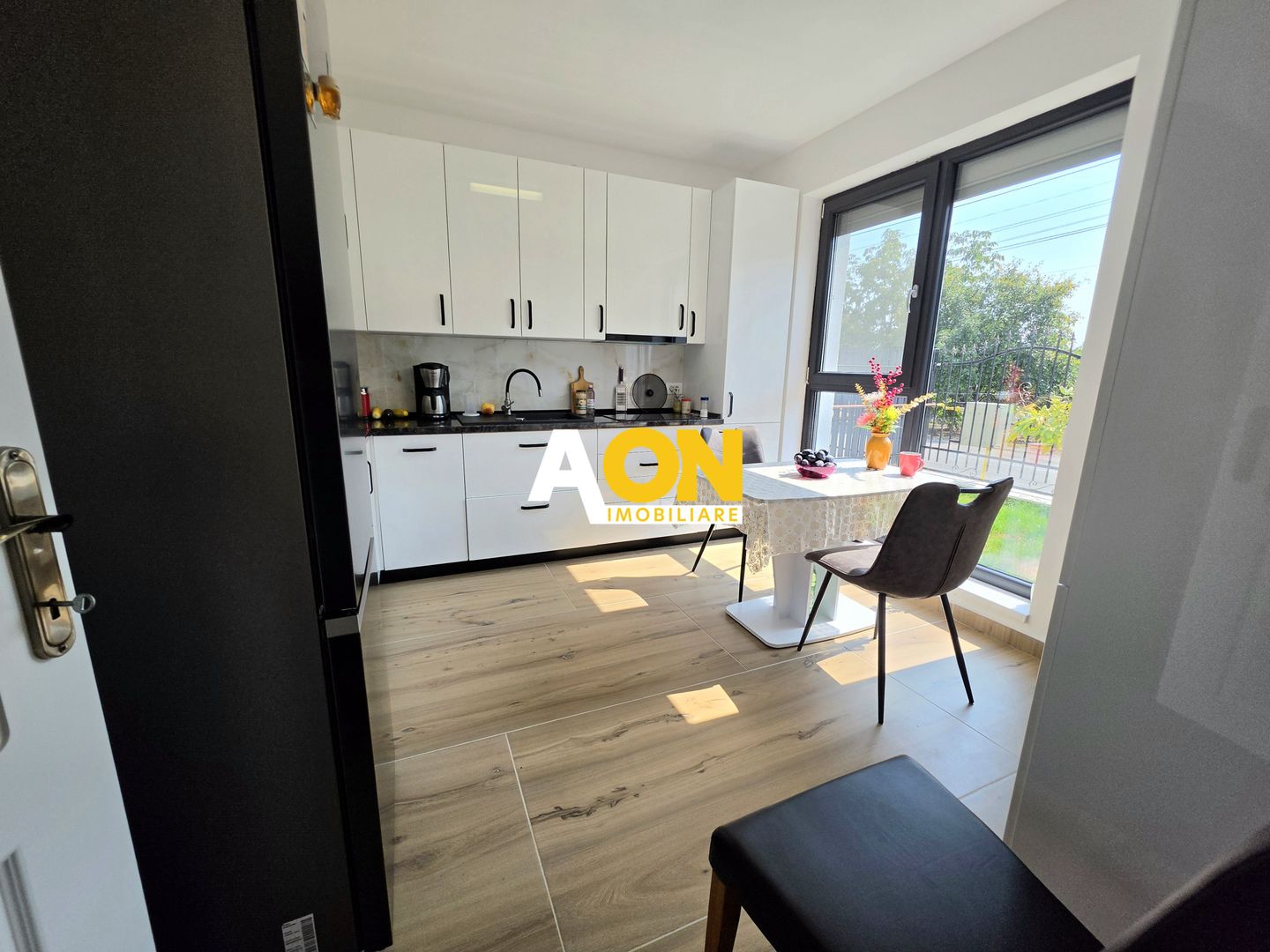 Casa Individuala, 4 Camere, 2 Băi, 250mp Teren - Poză 5
