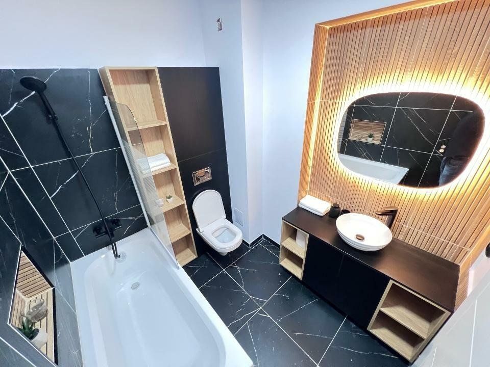 Apartament cu 3 camere la cheie - Poză 15