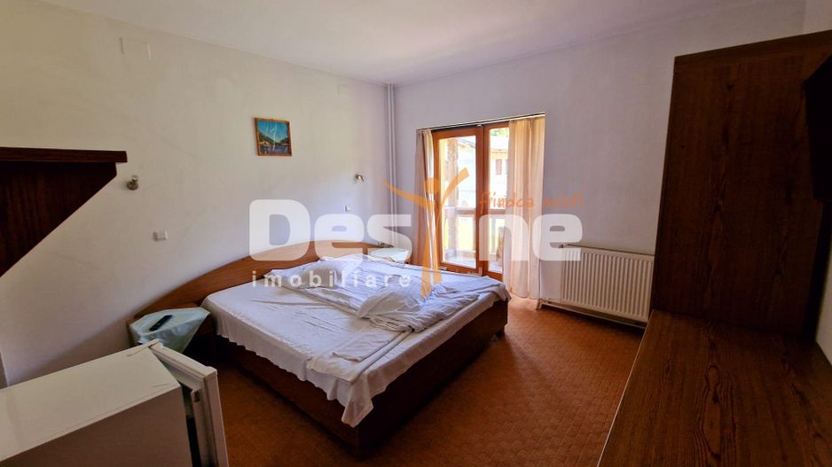 Pensiune de vânzare I Predeal | Teren 600 mp | 14 dormitoare I 12 bai - Poză 7