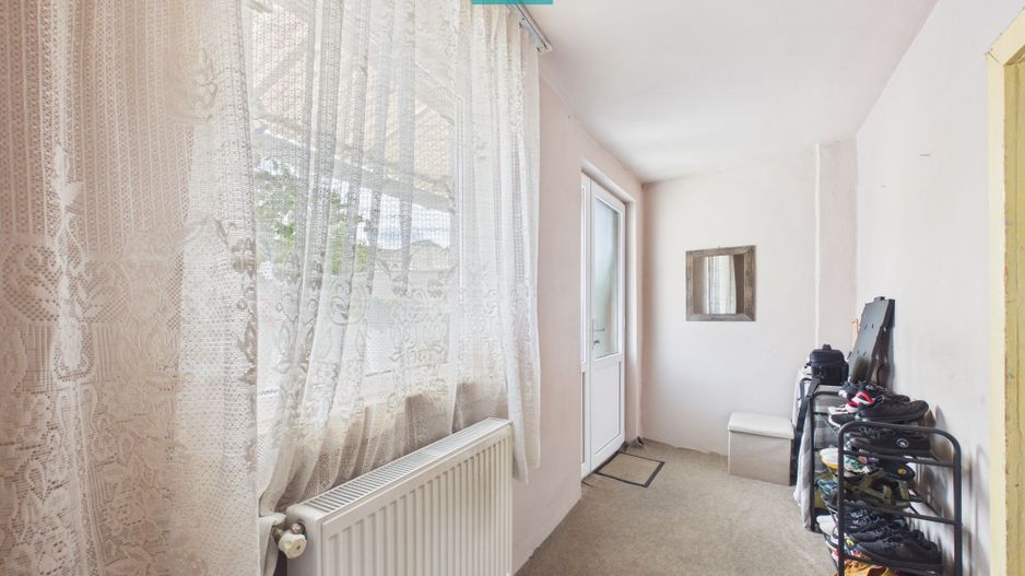 Casă cu 3 camere de vânzare în zona Bujac - Poză 6