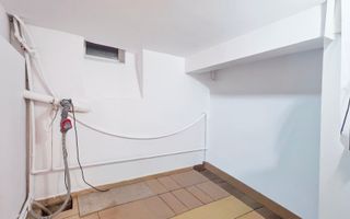 Oportunitate Investițională: Vilă cu Destinație Comercială - Poză 13