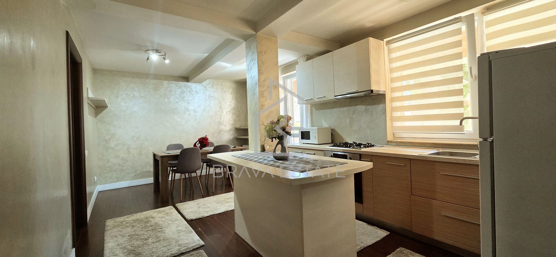 Apartament 3 camere, 56mp,balcon,utilat, 2 locuri de parcare, zona Auchan, Iris - Poză 1