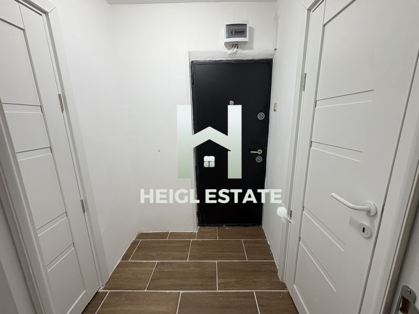 Apartament cu 2 camere situat la etajul 1 in Complexul Studentesc - Poză 2