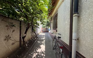 Casa pe parter, singura in curte, in Vatra Luminoasa - Poză 3