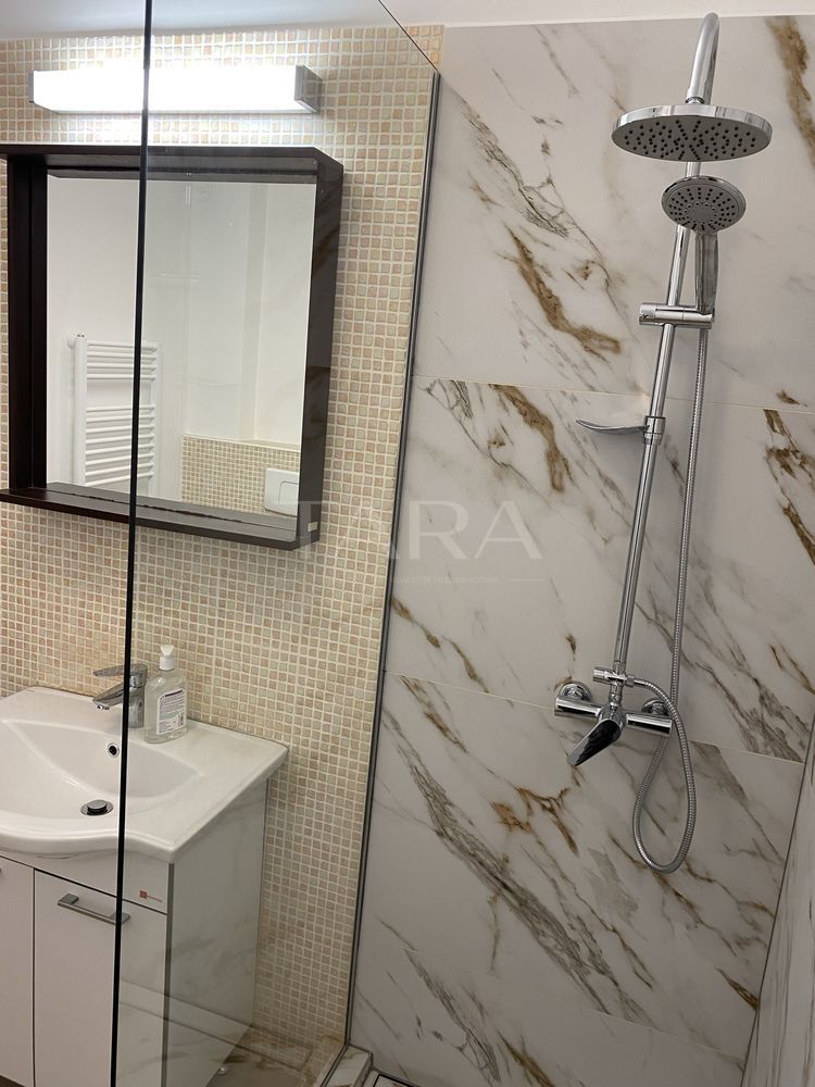 Apartament cu 3 camere, renovat, două balcoane, parcare, zona Teilor. - Poză 7