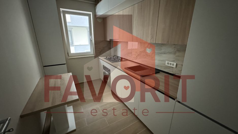 Etaj 1. Finisat la cheie. Loc de parcare - Poză 1