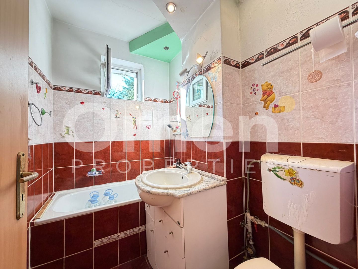 Apartament cu 3 camere, decomandat, etaj intermediar, zona Iuliu Maniu - Poză 3