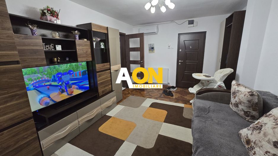 Apartament 2 Camere, Etaj 1, Zona Cetate, Complet Renovat si Utilat - Poză 1