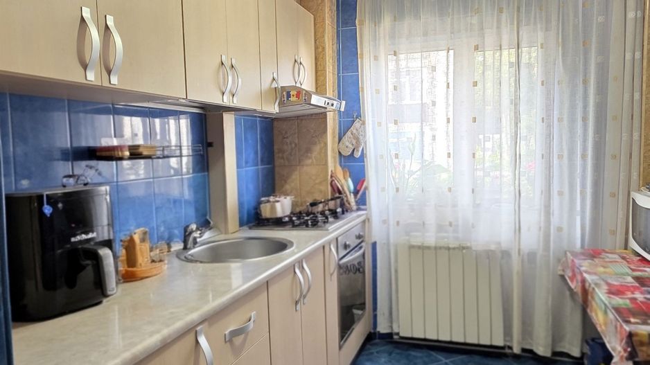 Apartament cu 2 camere, etaj 2, VASLUI - zona CENTRU; - Poză 4
