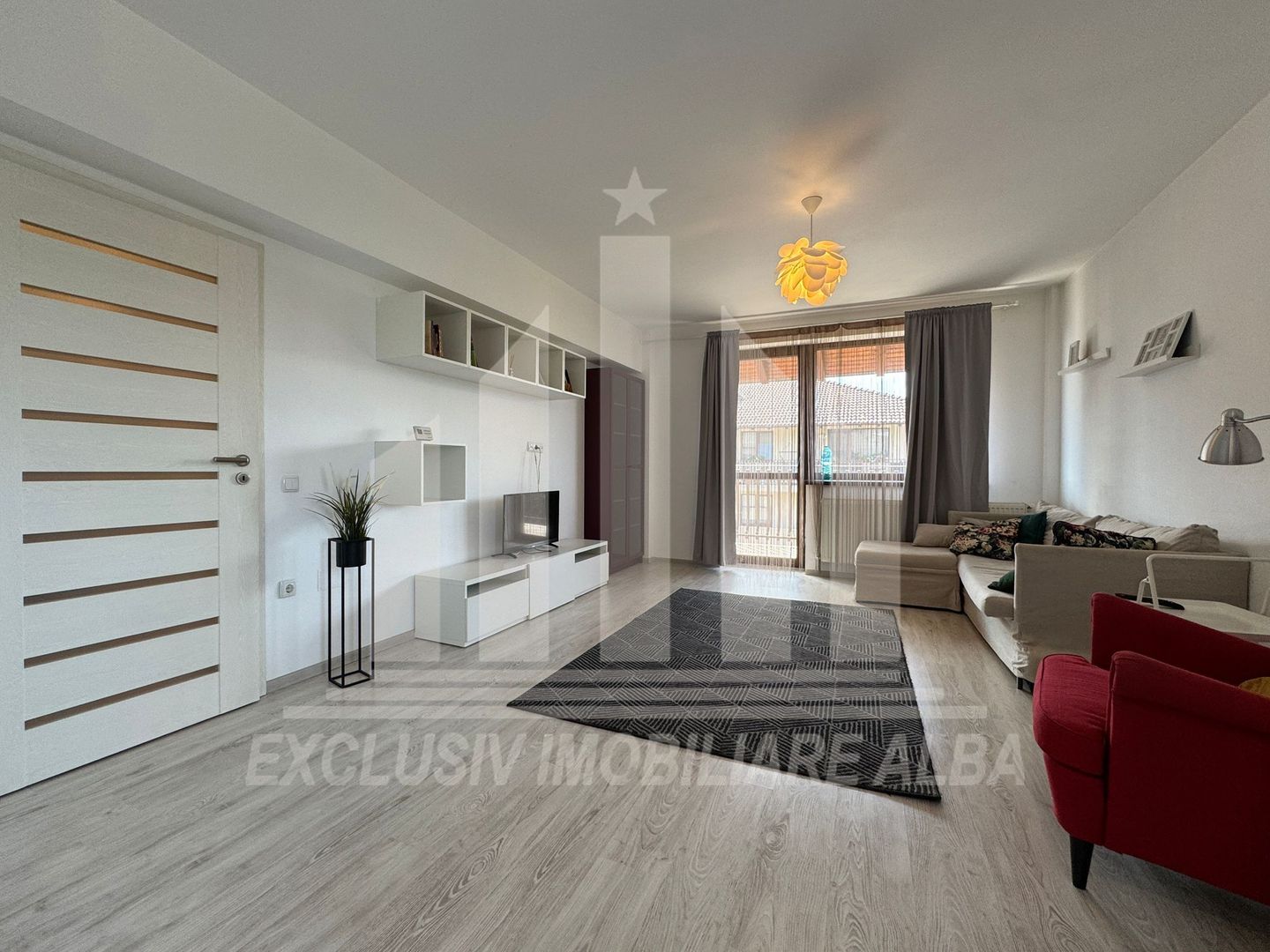 Apartament cu 3 camere decomandate, bloc nou cu lift, Centru - Poză 1