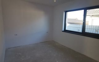 OPORTUNITATE: De vânzare - Casă nouă în cartier Izvor - Poză 10