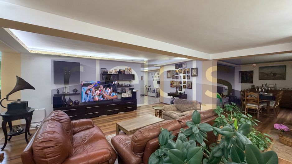 VANZARE VILA 280 MP UTILI | TEREN 900 MP | 5 CAMERE | VOLUNTARI - Poză 1