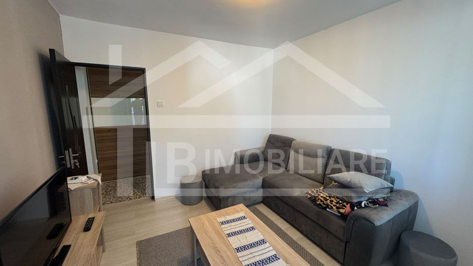 Apartament cu 2 camere, 50 mp, decomandat, Zona Aleea Carpati - Poză 2