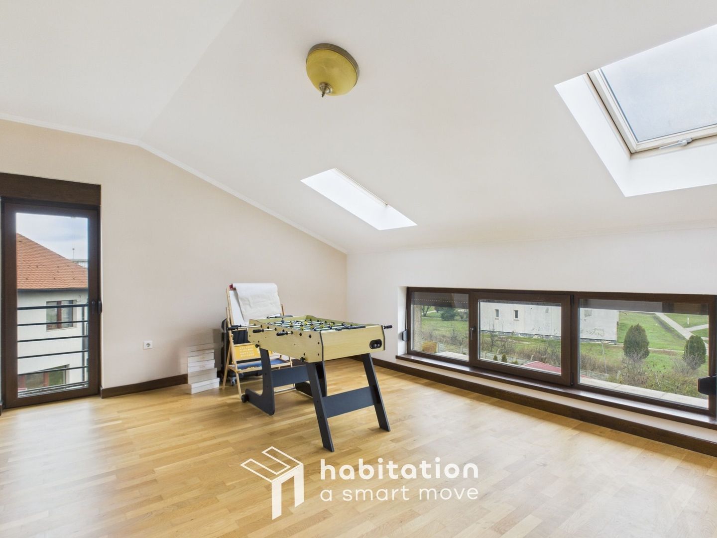 Tur virtual:  Duplex modern, luminos și spațios cu garaj – zona Lunei - Poză 16