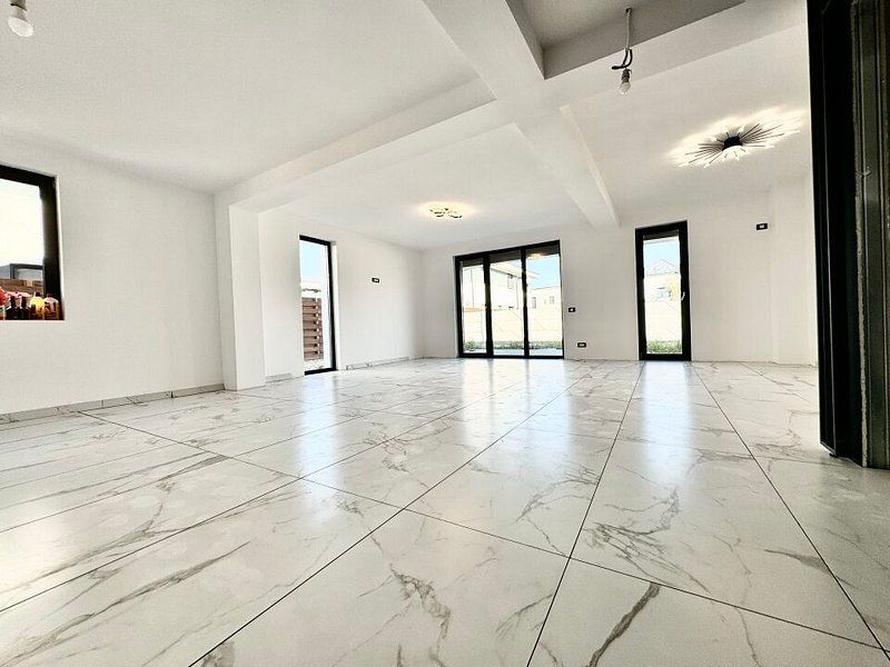 Vila 5 camere Otopeni Central - Poză 27