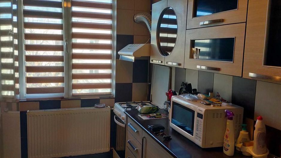 Vanzare Apartament 4 camere, Almasu Mare, Berceni. Teava Centrala in Bucatarie. - Poză 4