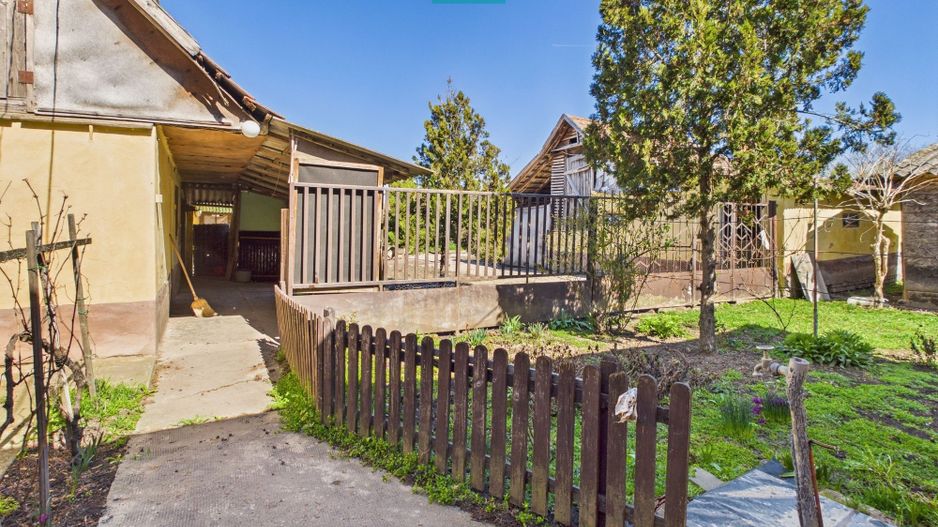 Casă cu 3 camere lângă frontiera Turnu - Poză 13