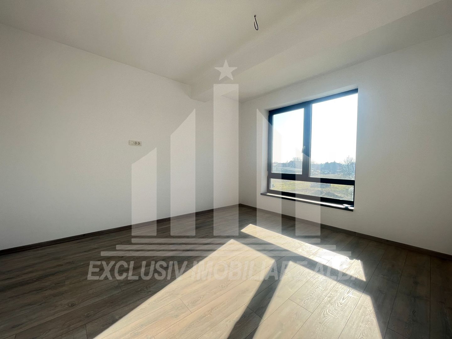 Apartament cu 2 camere, Bloc Nou - Poză 3