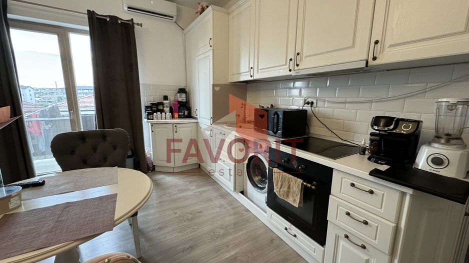 Mobilat si utilat. Pozitie excelenta. Villa construita in 2017 - Poză 4