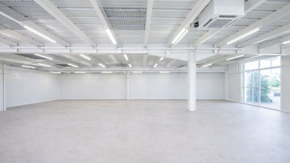 Hală industrială / spațiu comercial – VÂNZARE – DN 65B – Bradu, zonă comercială - Poză 7