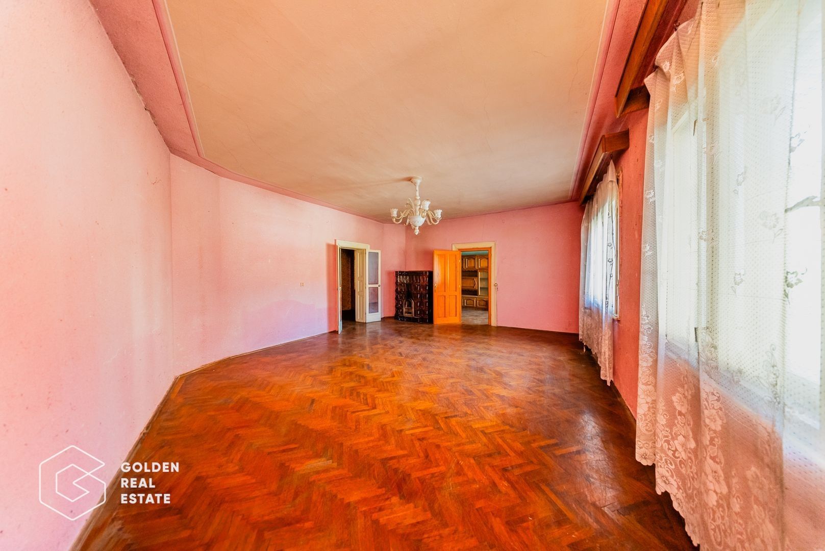 Casa individula cu 5 camere, zona central - Poză 3