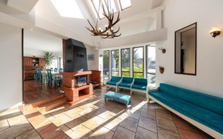 Vilă spațioasă de vânzare în Predeluț, Bran | 2000mp - Poză 4