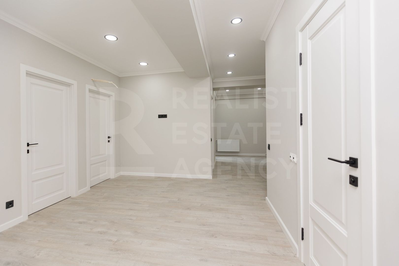 Vânzare, apartament, 2 camere , str. Alba Iulia, Buiucani - Poză 2