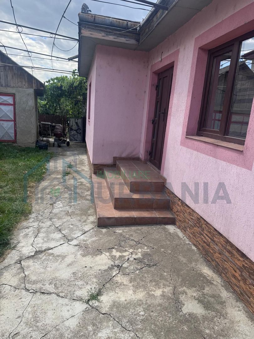 Casă de vânzare în Târgu Frumos, strada Tudor Vladimirescu - Poză 5