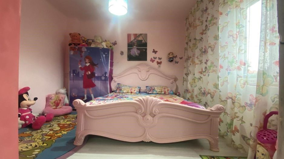 Casă de vânzare în Răzvad, la o distanta mica fata de oras! - Poză 3