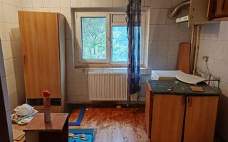 APARTAMENT  DECOMANDAT ZONA VITAN - Poză 2