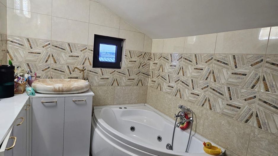 Casă / Vilă cu 5 camere de vânzare în Craiova - Poză 25