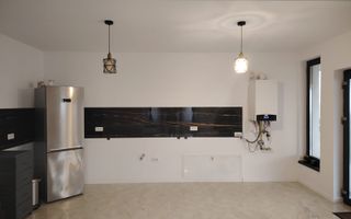 Casa 4 camere Manastirea Crevedia - Poză 12