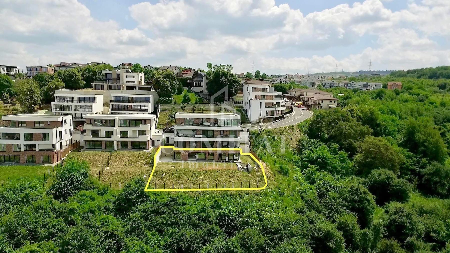 Apartament generos cu gradină și panoramă cartier Europa - Poză 14
