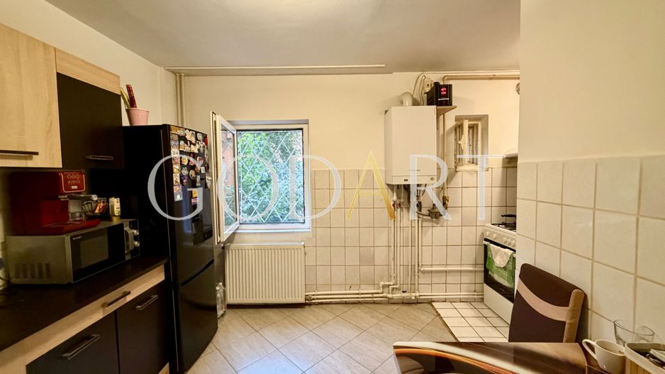 Apartament cu 3 camere | Două balcoane | Renovat - Poză 3
