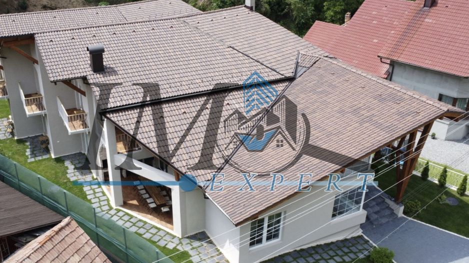 Casa - Pensiune de vânzare pe Transalpina in Sugag - Poză 1