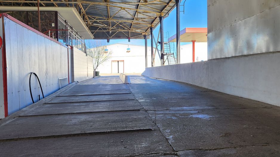 Hale depozit-productie industriala la 20 km de TM - Poză 17